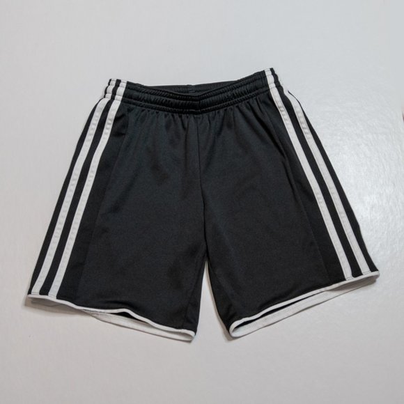 ✨✨3/$25 adidas Youth Sport Shorts Size XS - Picture 1 of 4